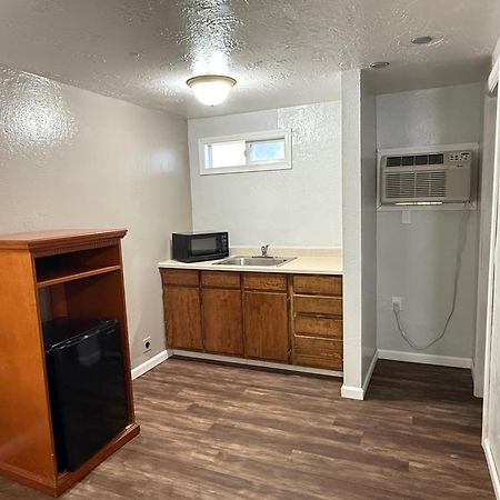 Budget Inn Bend Exterior photo